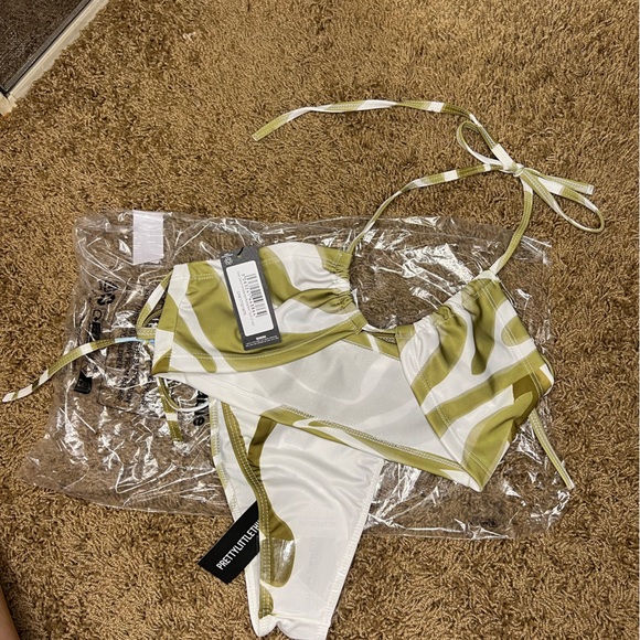 Zebra print bikini set S/M - Picture 6 of 8